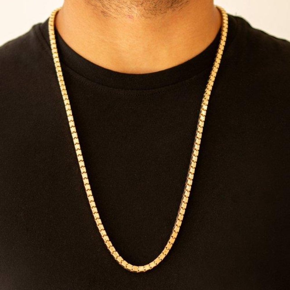 NECKLACE - Picture 2 of 3